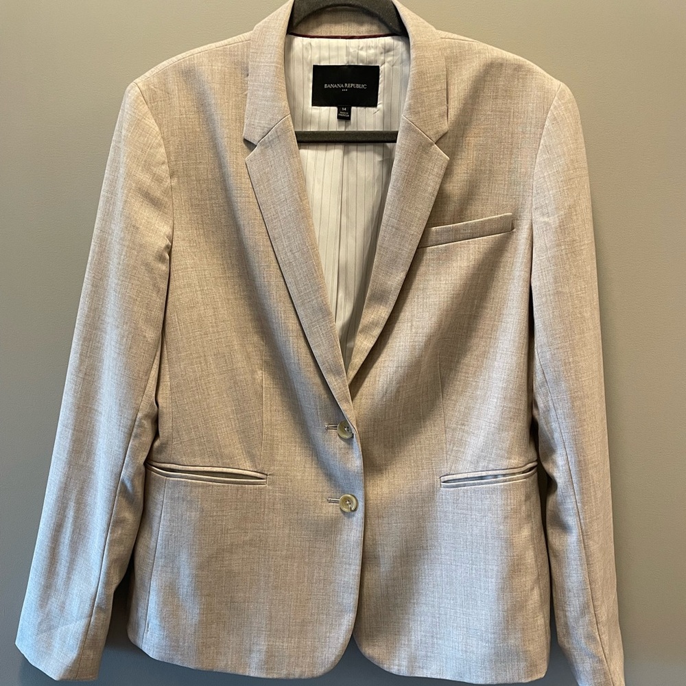 Banana Republic Khaki Suit - Size 14